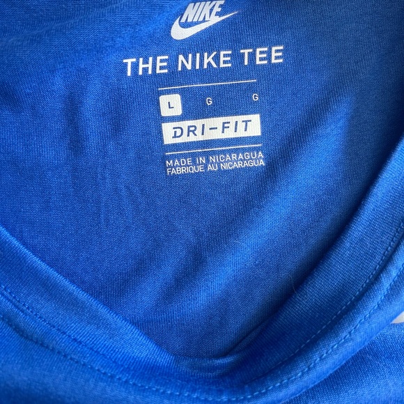 Nike Women's Vibrant Blue Short Sleeve Tee - Picture 2 of 2